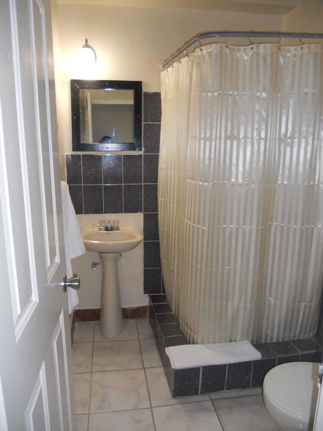 Seaview Inn Basseterre Eksteriør billede