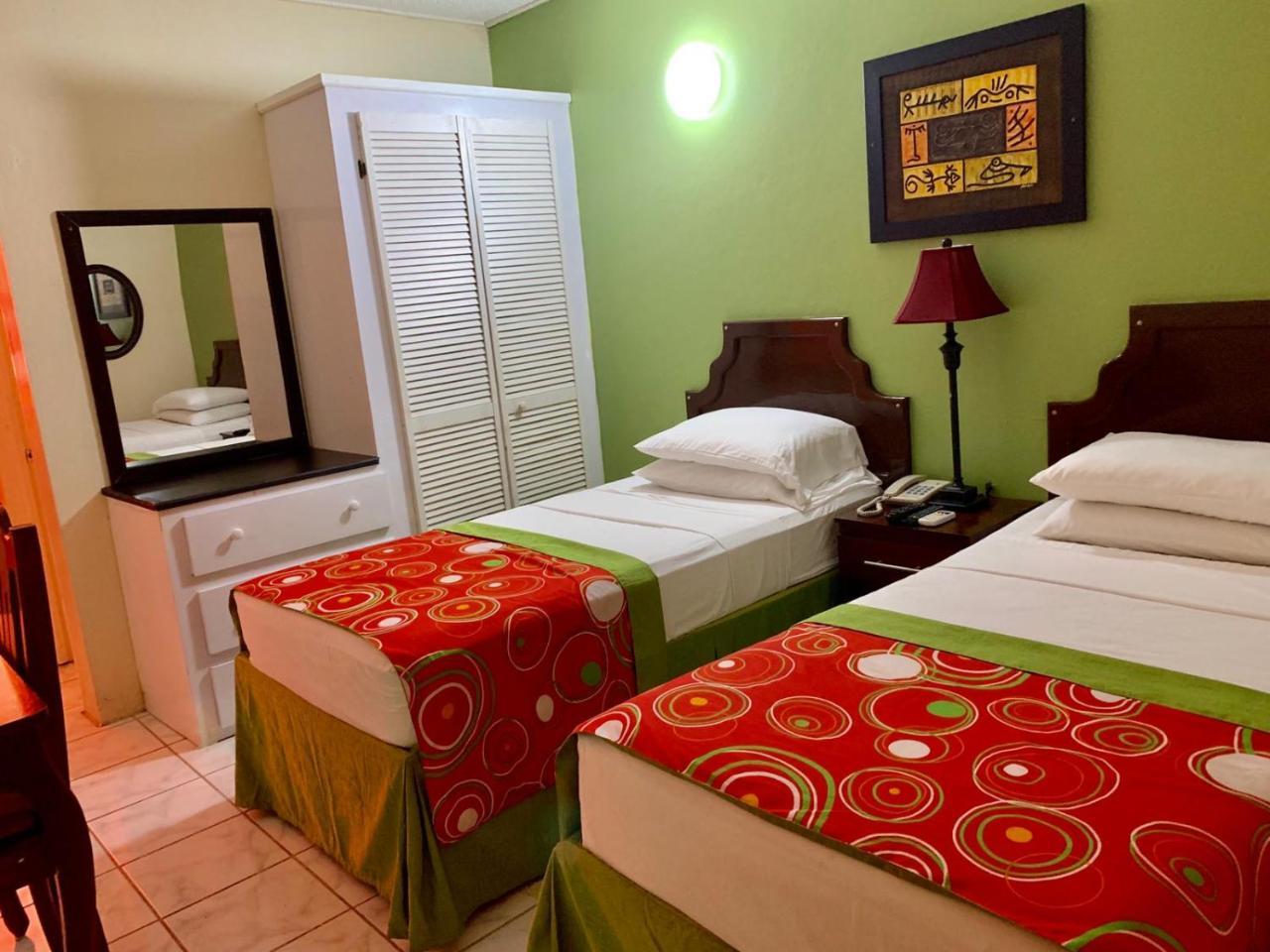 Seaview Inn Basseterre Eksteriør billede