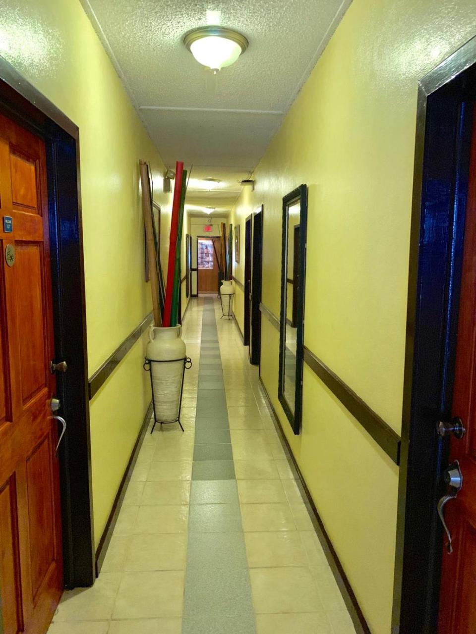 Seaview Inn Basseterre Eksteriør billede