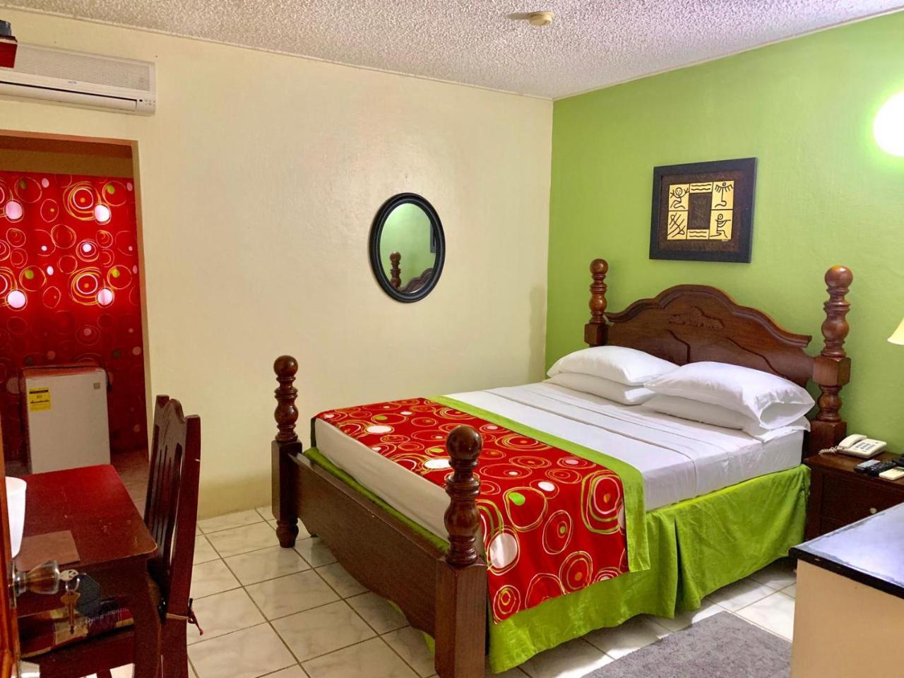 Seaview Inn Basseterre Eksteriør billede